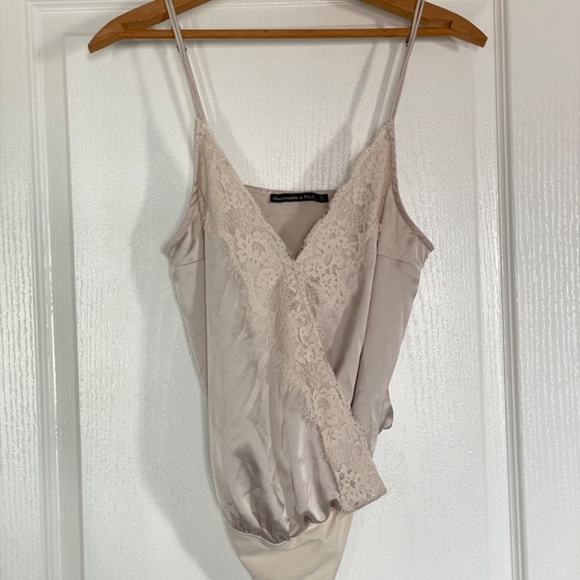 Abercrombie & Fitch Lace Trim Silky Tank Top Bodysuit - Picture 2 of 4